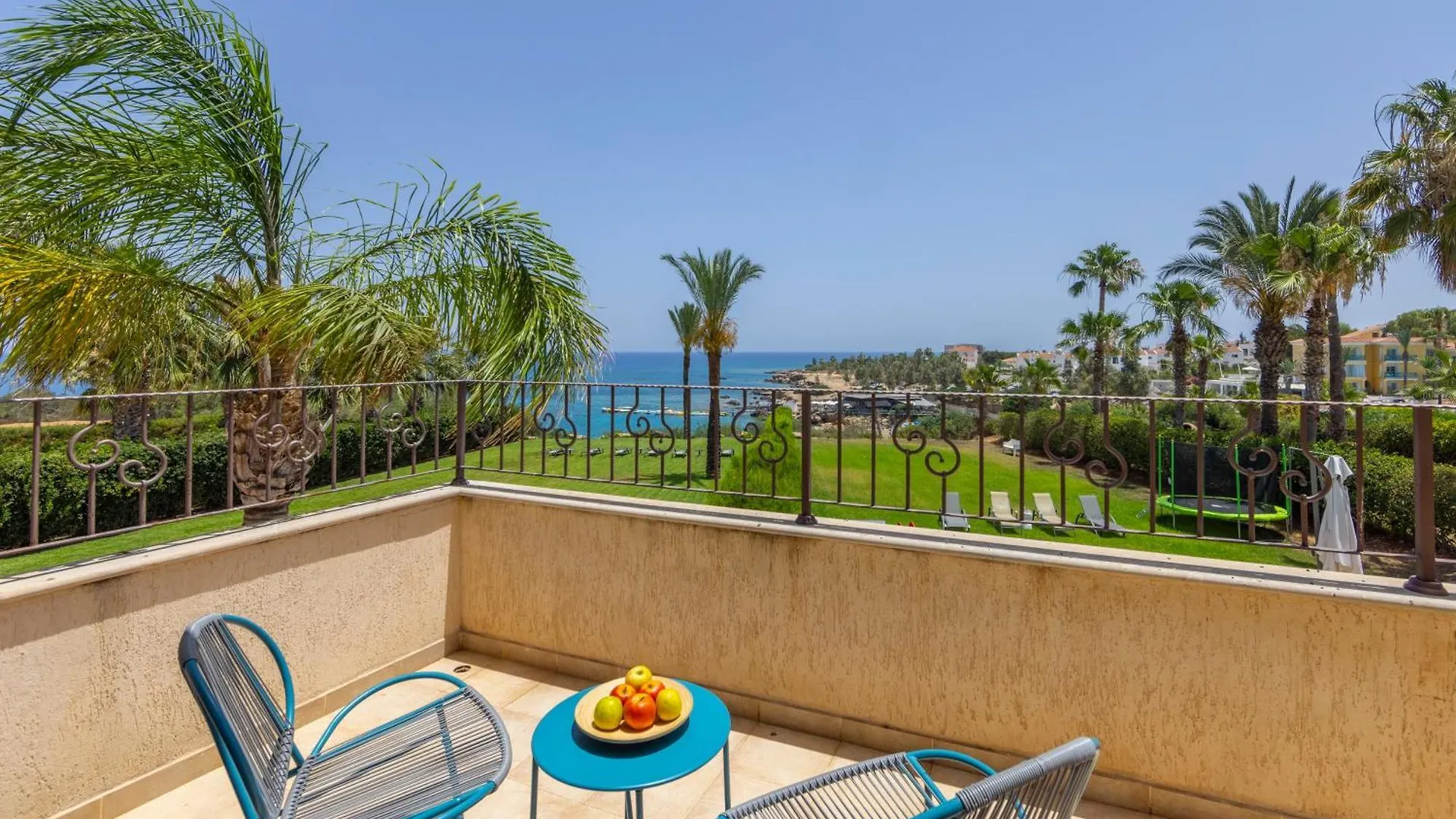 Villa Sunnyvillas: 4Br Seafront Villa*Private Pool*Bw44 Protaras